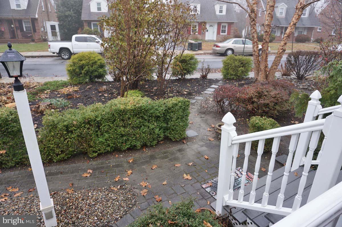 25 Mancil Road Media, PA 19063 - Photo 3 of 26 Front Yard