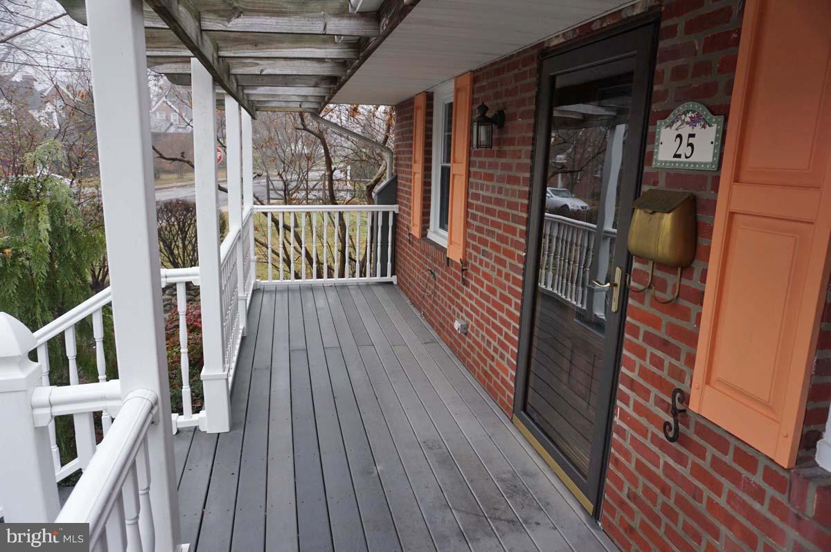 25 Mancil Road Media, PA 19063 - Photo 4 of 26 Front Porch