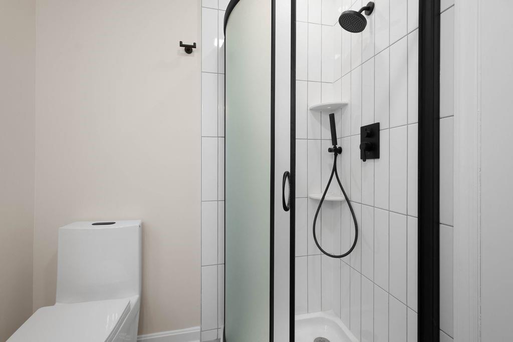 175 McMurray Road Pittsburgh, PA 15241 - Photo 22 of 45 a bathroom with a shower