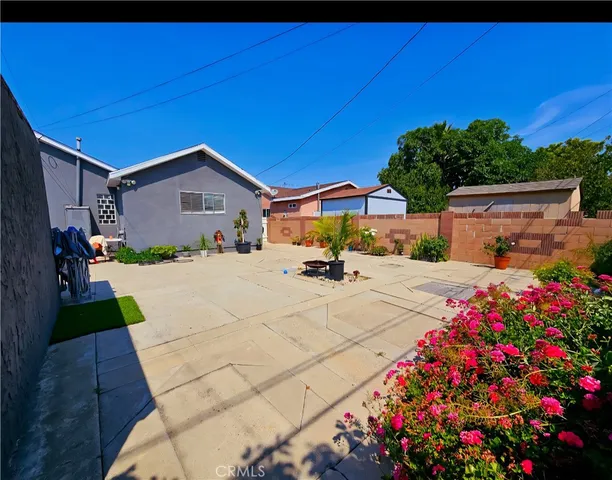 $574,900 | 938 South Tajauta Avenue, Compton, CA 90220