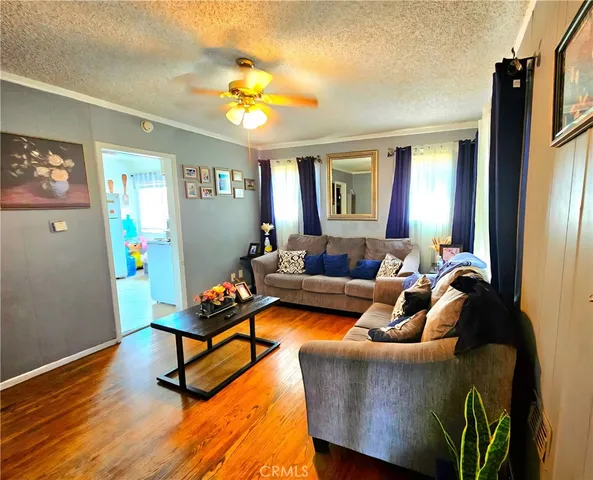 $574,900 | 938 South Tajauta Avenue, Compton, CA 90220