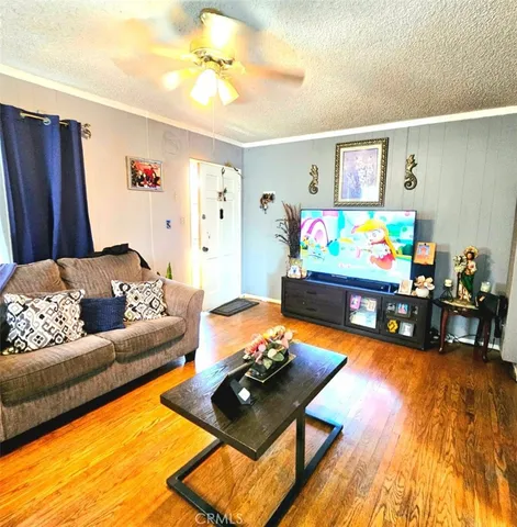 $574,900 | 938 South Tajauta Avenue, Compton, CA 90220