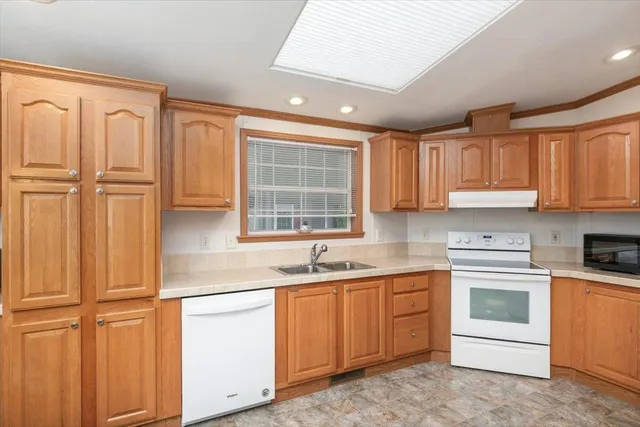 $339,900 | 30 Hagop Road, Salem, NH 03079