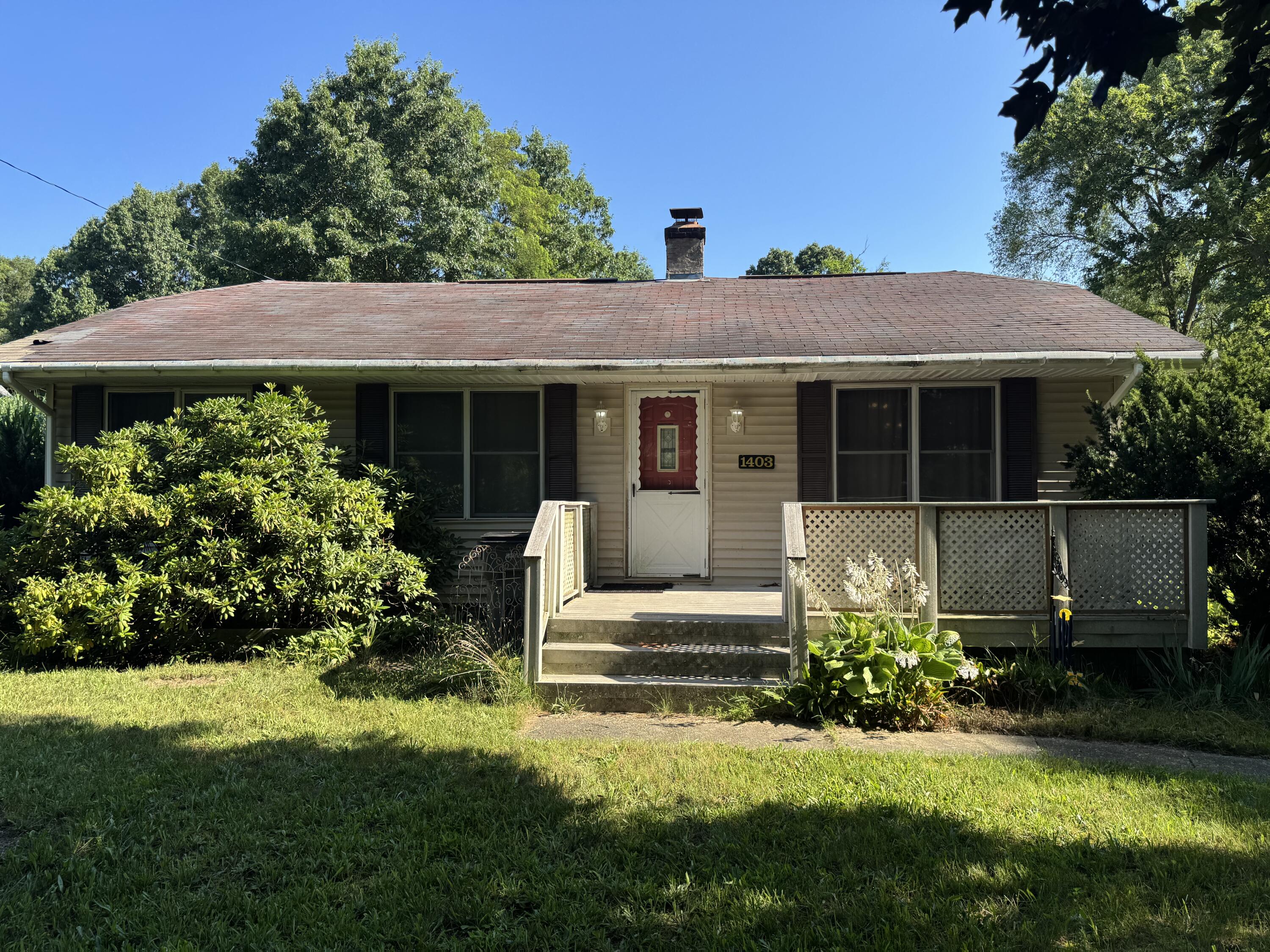 1403 Stateline Road Niles, MI 49120 - Photo 1 of 17 IMG_8483