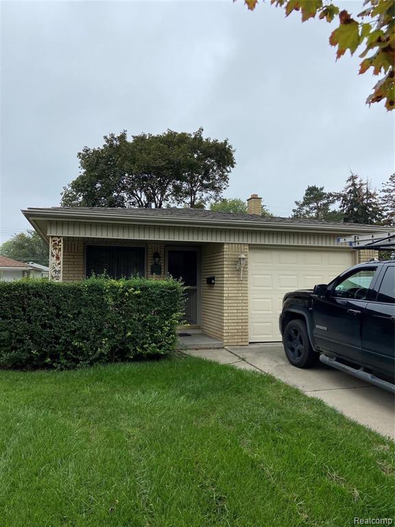 7302 Potomac Street Center Line, MI 48015 - Photo 2 of 8