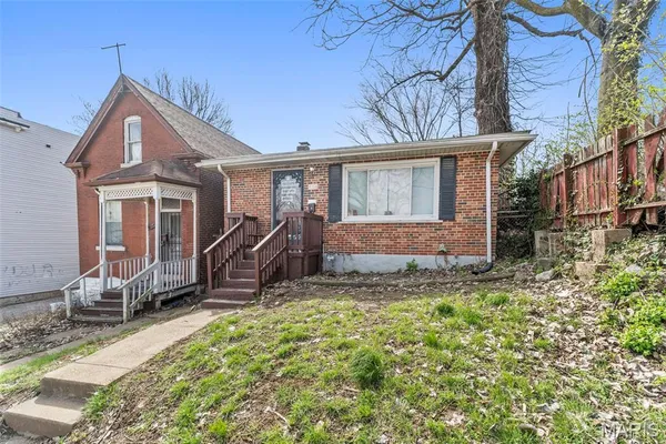 $89,900 | 858 Canaan Avenue, St. Louis, MO 63147