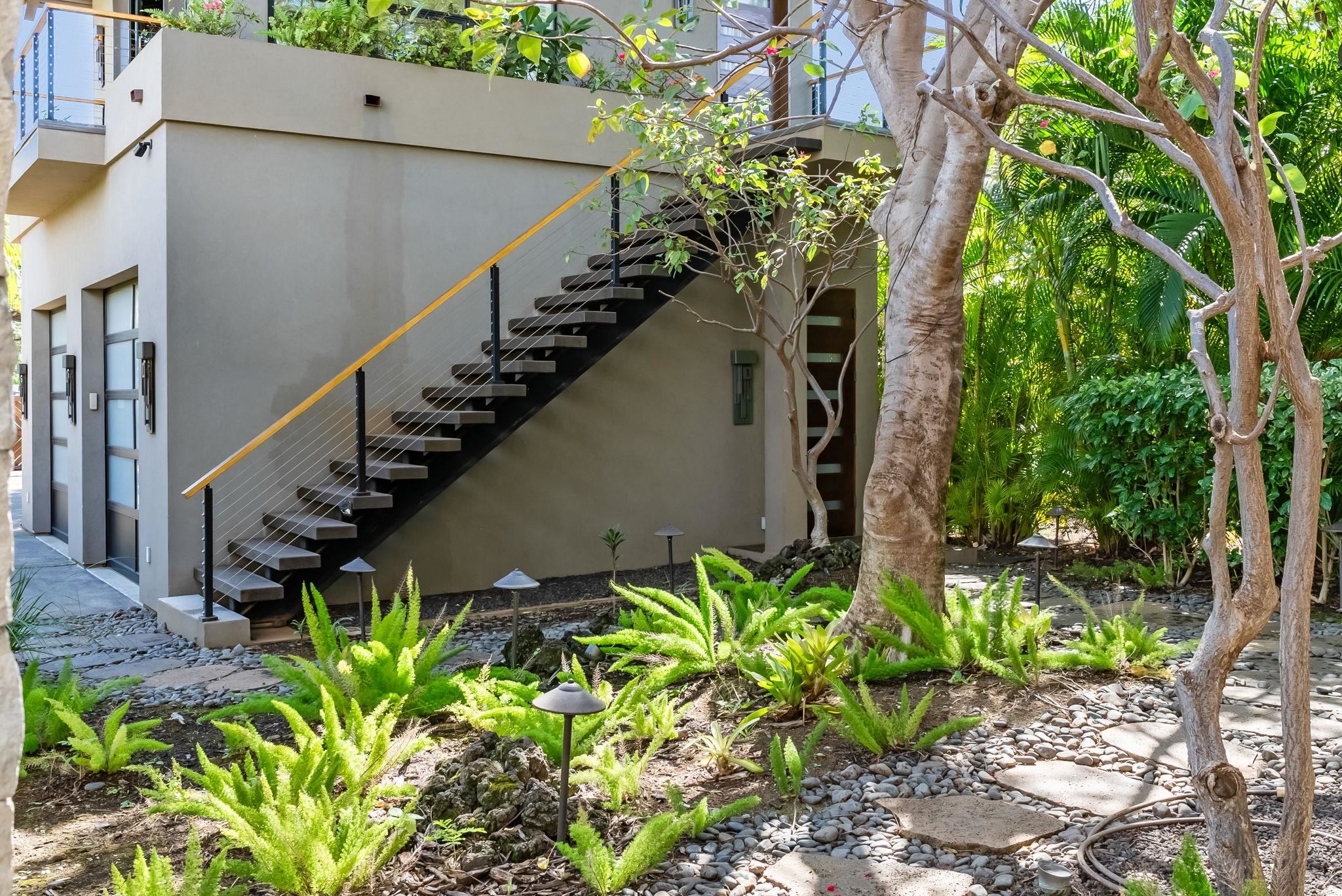 860 South Kihei Road Kihei, HI 96753 - Photo 45 of 49 a view of a flower in a garden