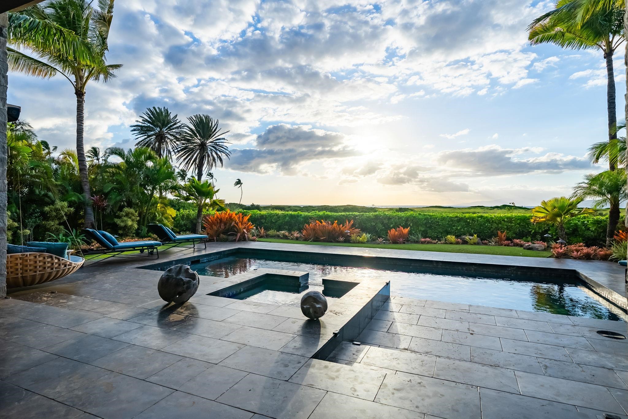 860 South Kihei Road Kihei, HI 96753 - Photo 10 of 49 a terrace view with seating space