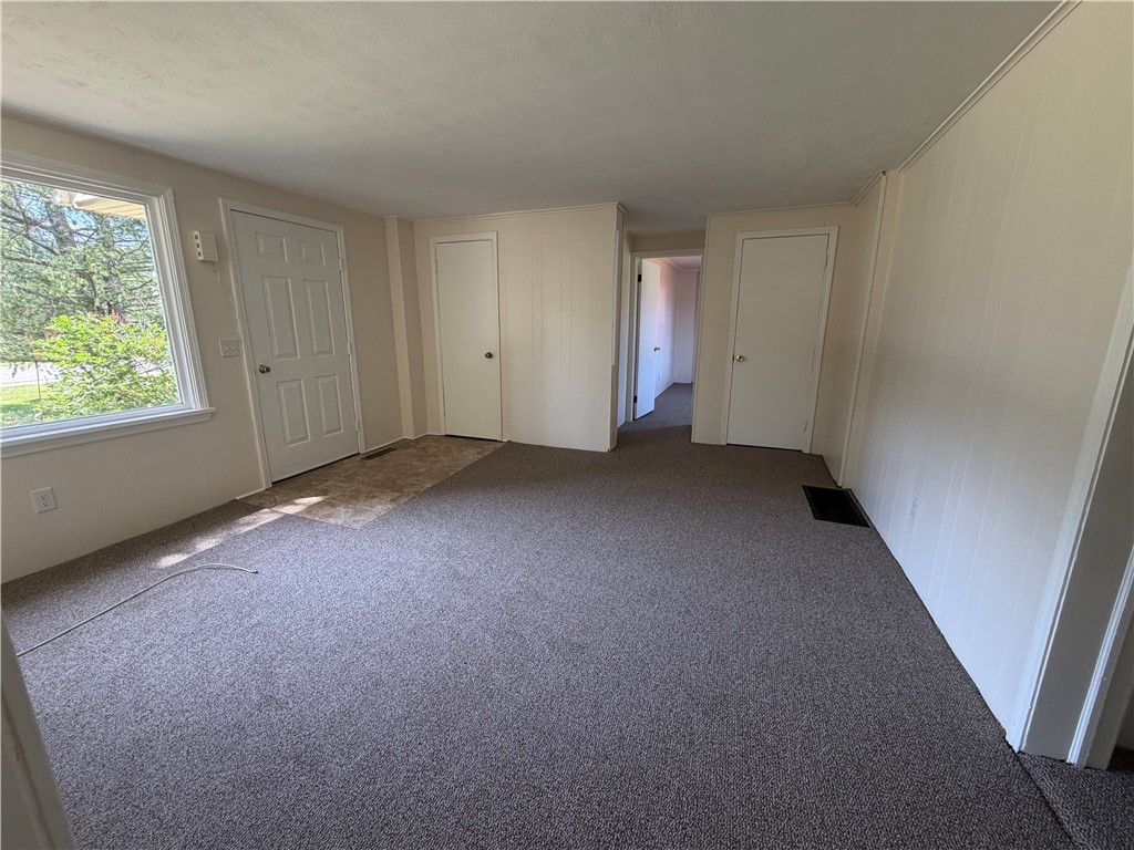 1846 Ridge Road Webster, NY 14580 - Photo 10 of 11