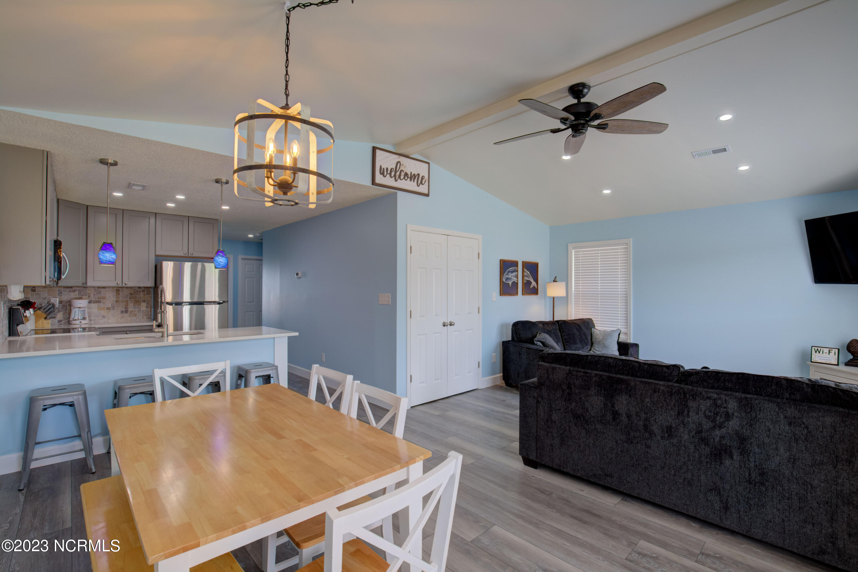 1883 New River Inlet Road North Topsail Beach, NC 28460 - Photo 15 of 28 1883 NRIR - interiors_17