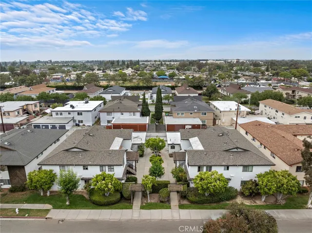 $2,395,000 | 1016 Valencia Street, Costa Mesa, CA 92626