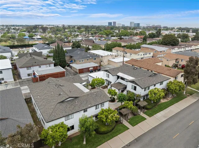 $2,395,000 | 1016 Valencia Street, Costa Mesa, CA 92626