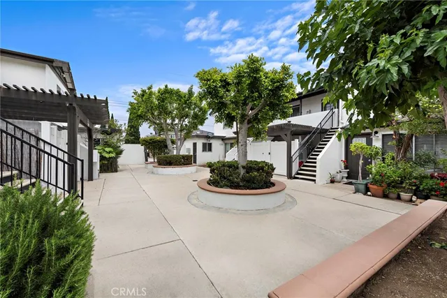 $2,395,000 | 1016 Valencia Street, Costa Mesa, CA 92626