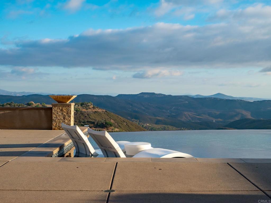 546 Ledge Street San Marcos, CA 92078 - Photo 41 of 75 a view of a lake in middle of the town