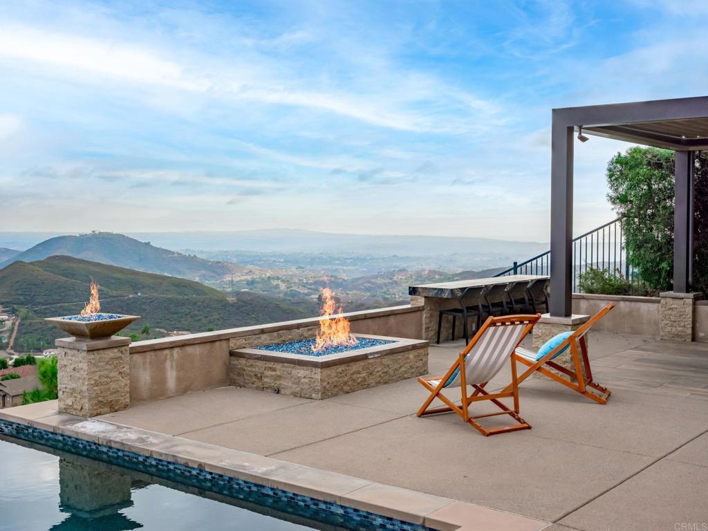 546 Ledge Street San Marcos, CA 92078 - Photo 47 of 75 a outdoor view with a sitting space