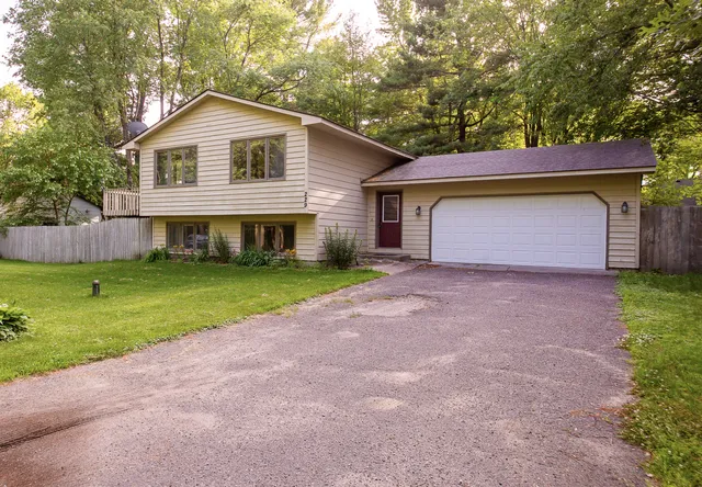 $315,000 | 229 Dogwood Road, East Bethel, MN 55092