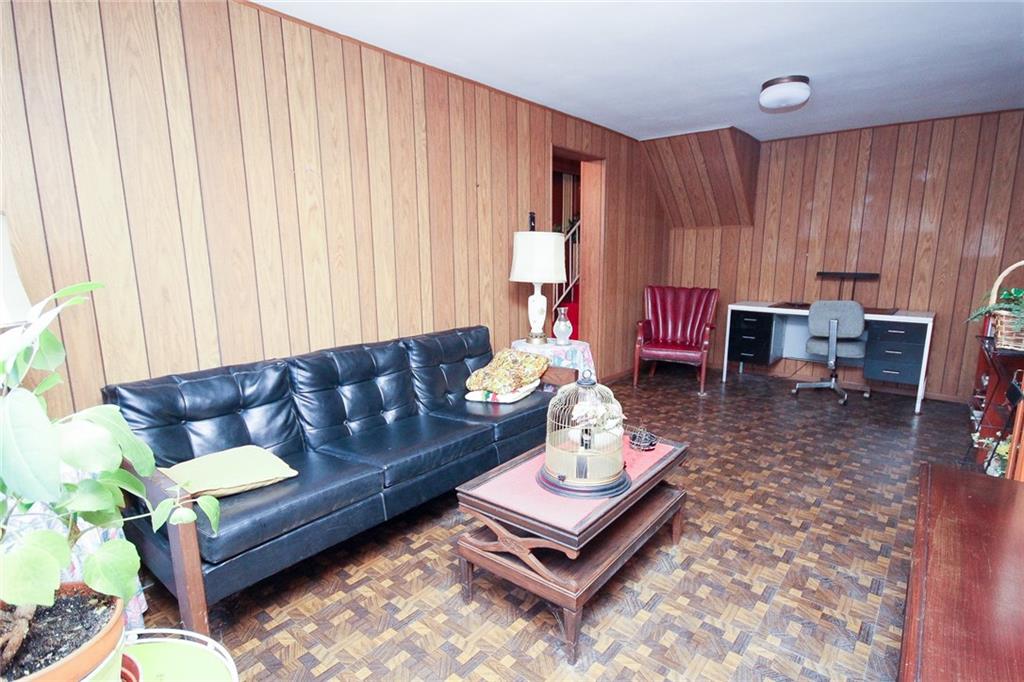478 Orchard Spring Road Pittsburgh, PA 15220 - Photo 14 of 21 Gallery Image 14