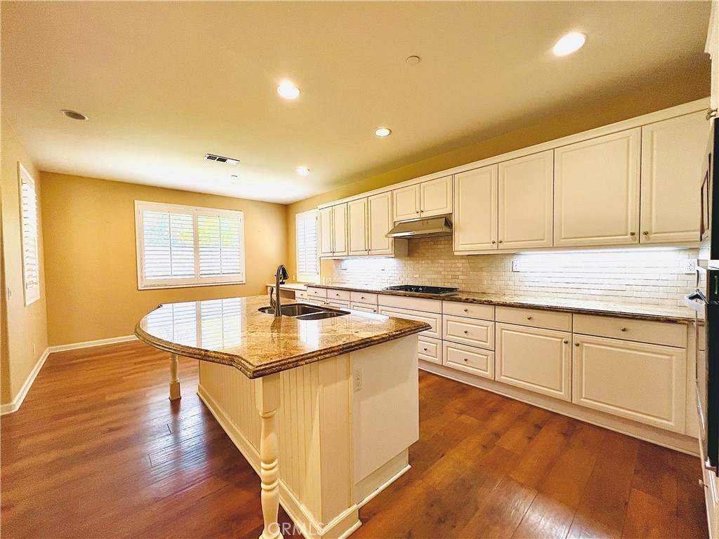10920 Playa Del Sol Riverside, CA 92503 - Photo 13 of 56 Gallery Image 13