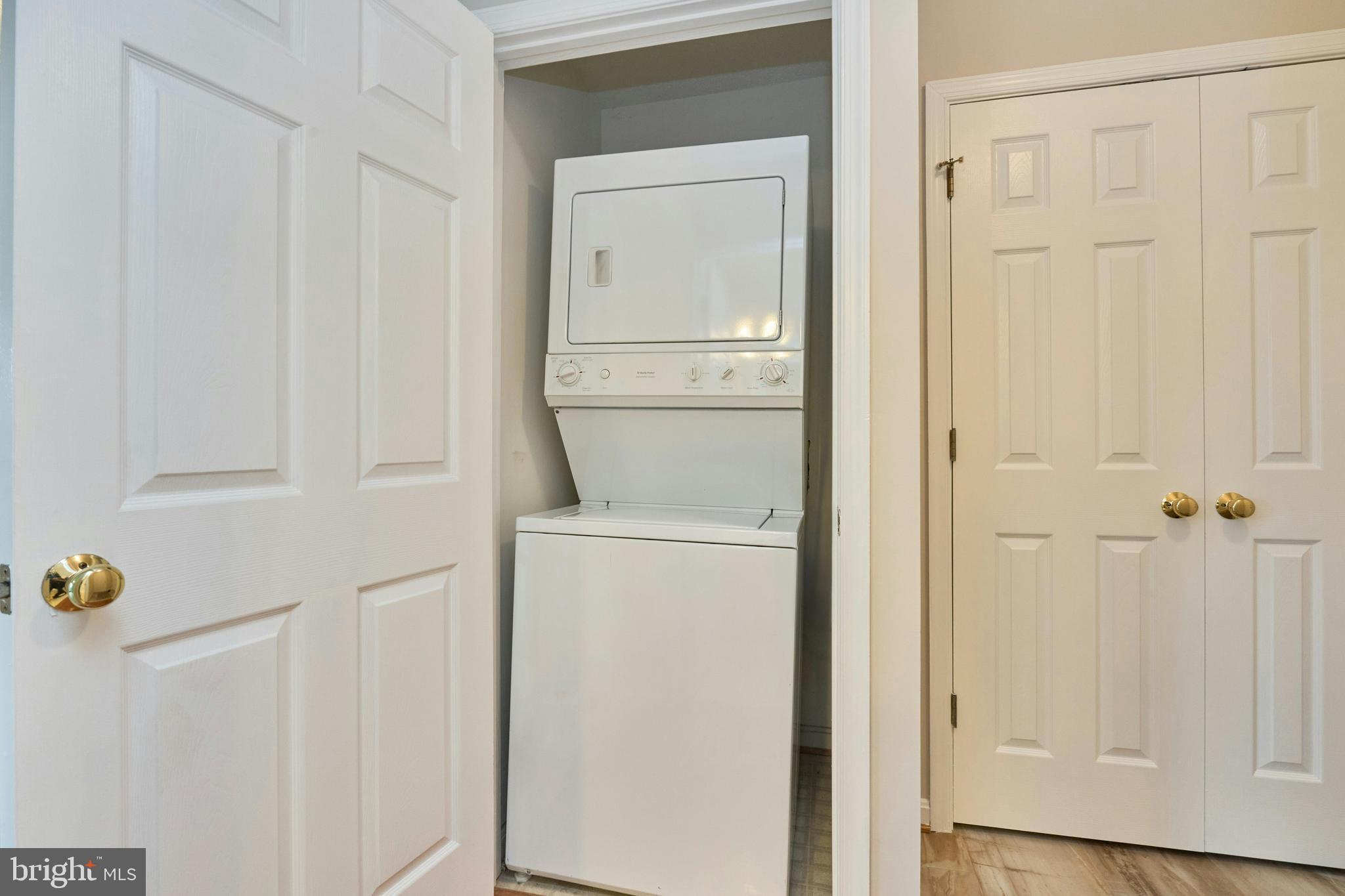 21014 Timber Ridge Terrace, Unit 302 Ashburn, VA 20147 - Photo 18 of 32