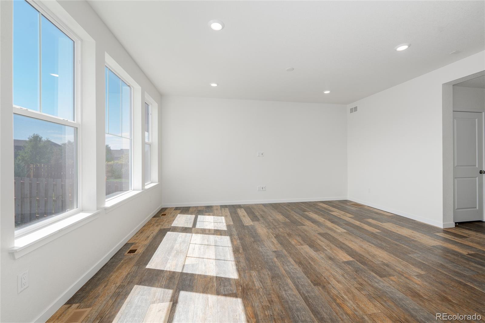 10962 Vaughn Street Commerce City, CO 80022 - Photo 7 of 22