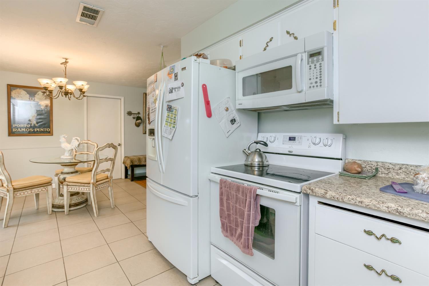 109 Victoria Way Central Point, OR 97502 - Photo 10 of 30 Additional Photo