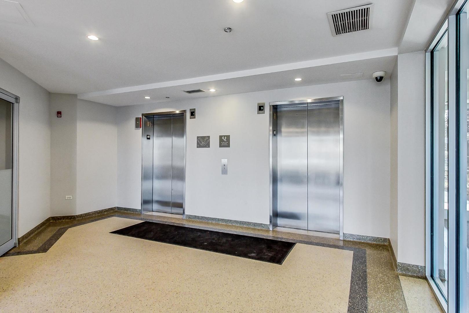 437 West Division Street, Unit 705 Chicago, IL 60610 - Photo 22 of 23 a view of an empty room