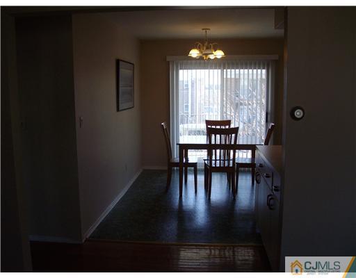 160 Evergreen Road, Unit 15 Edison, NJ 08837 - Photo 6 of 13 Gallery Image 6