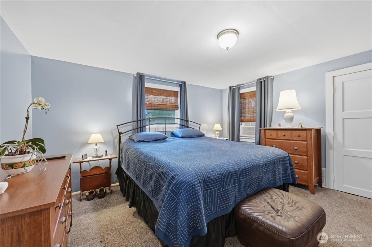 8904 220th Street Southwest Edmonds, WA 98026 - Photo 9 of 17