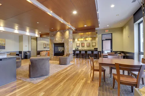 $399,900 | 4730 Park Commons Drive, Unit 204, St. Louis Park, MN 55416