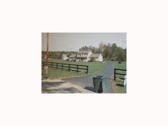 5328 Plantation Road Sunbury, OH 43074 - Photo 4 of 9 Gallery Image 4