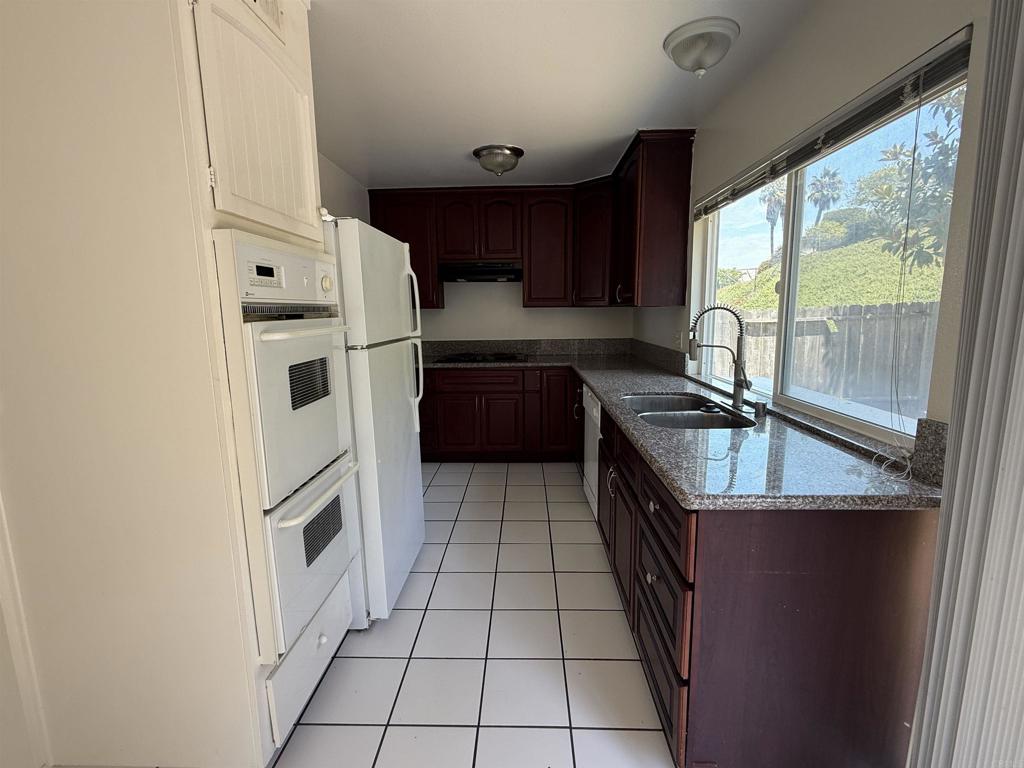 3570 Tony Drive San Diego, CA 92122 - Photo 10 of 37