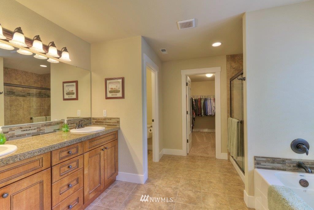 18218 Southeast 135th Street Renton, WA 98059 - Photo 11 of 19 Gallery Image 11