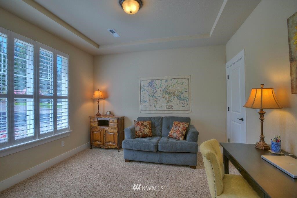 18218 Southeast 135th Street Renton, WA 98059 - Photo 3 of 19 Gallery Image 3