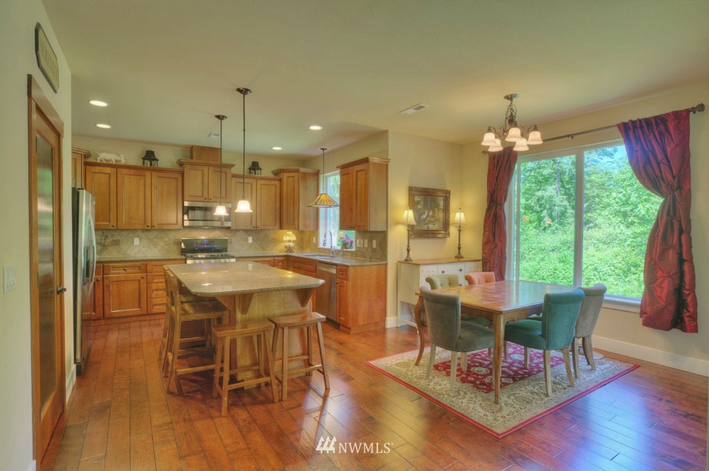 18218 Southeast 135th Street Renton, WA 98059 - Photo 6 of 19 Gallery Image 6
