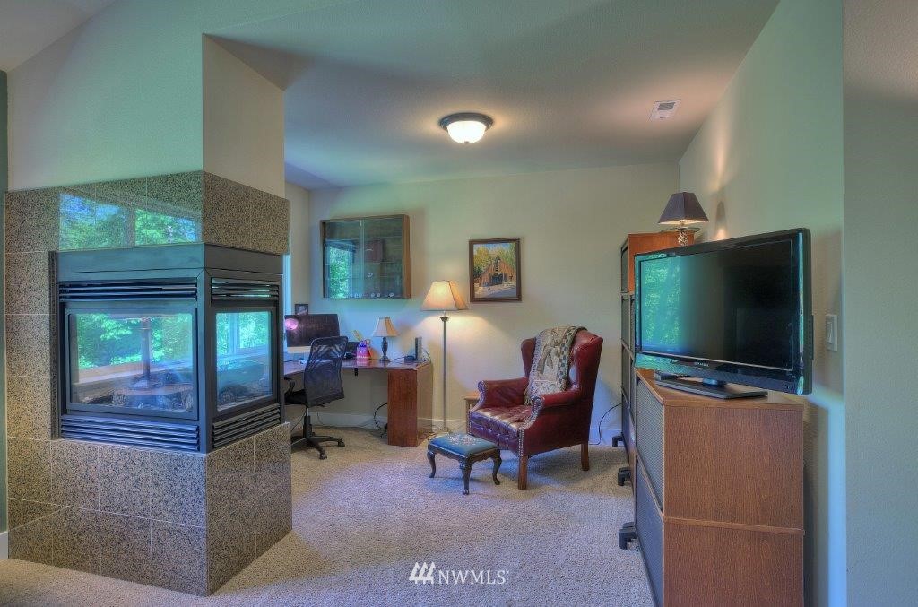 18218 Southeast 135th Street Renton, WA 98059 - Photo 9 of 19 Gallery Image 9