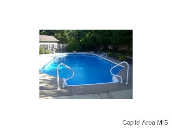 612 Sunny Brook Road Springfield, IL 62702 - Photo 8 of 14