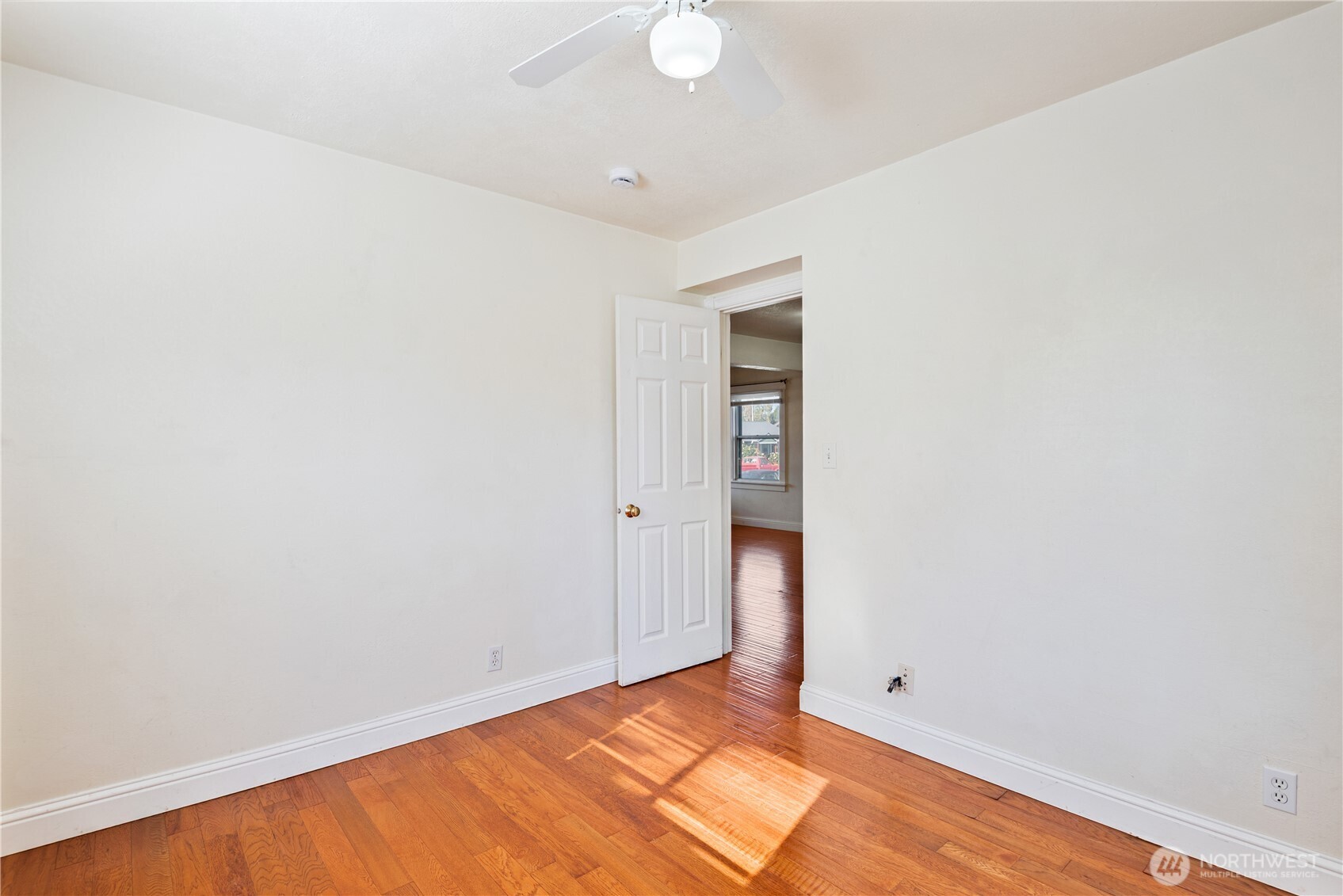348 22nd Avenue Longview, WA 98632 - Photo 19 of 31 a view of an empty room