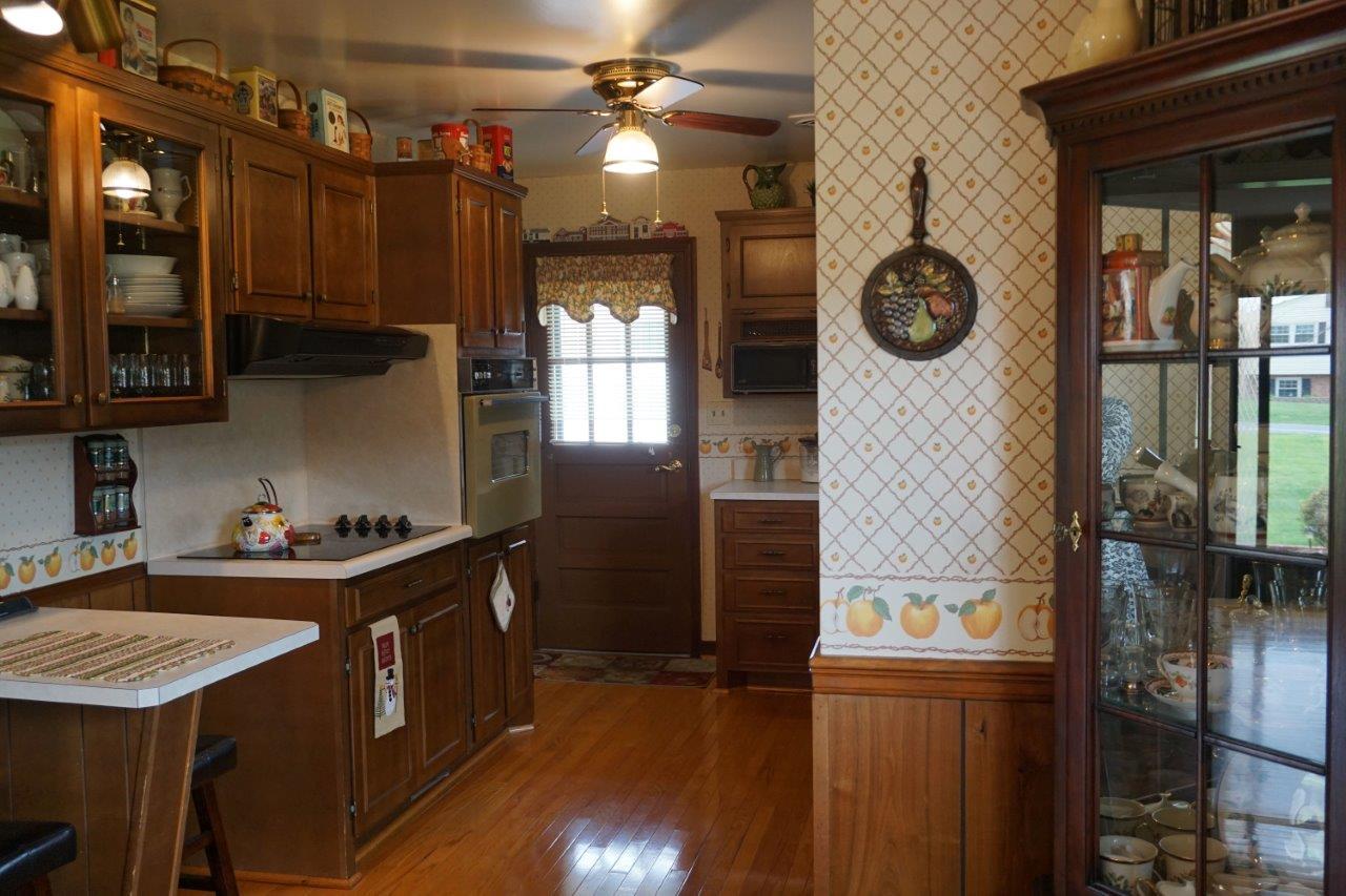 5915 Plantation Road Roanoke, VA 24019 - Photo 12 of 42 12