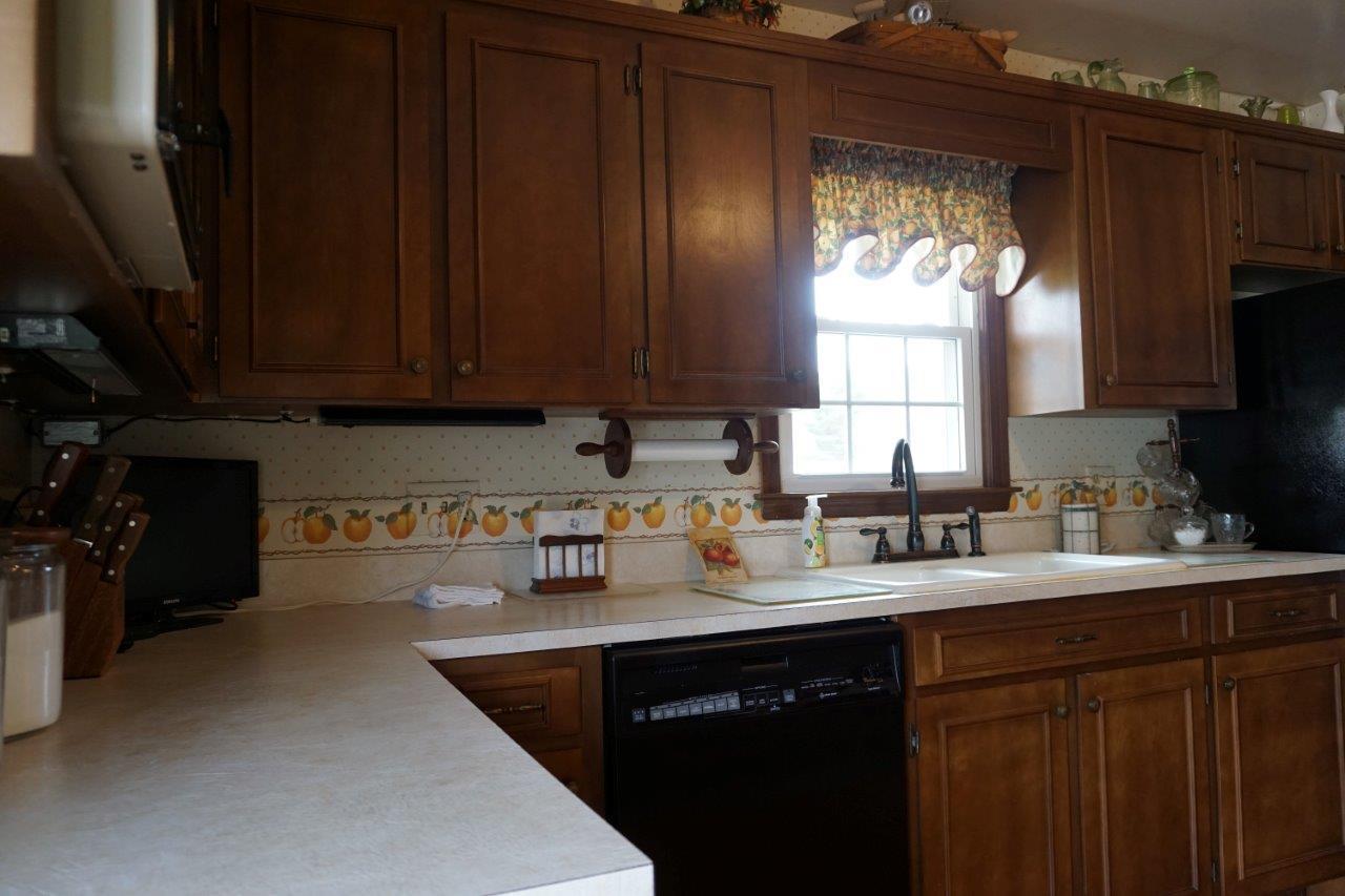 5915 Plantation Road Roanoke, VA 24019 - Photo 10 of 42 10