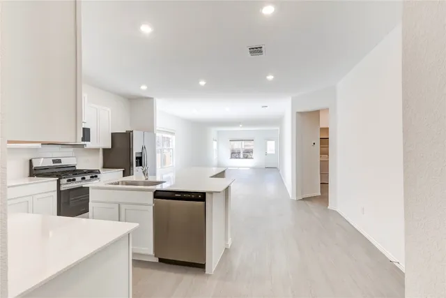 $2,300 | 7706 Poppy Petal Drive, Del Valle, TX 78617