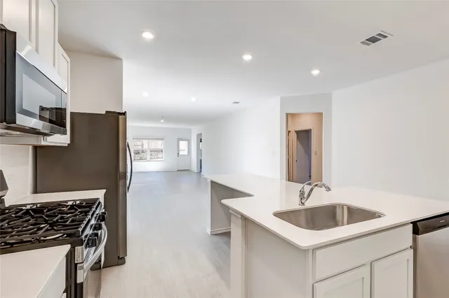 $2,300 | 7706 Poppy Petal Drive, Del Valle, TX 78617