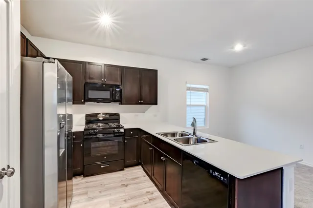 $2,300 | 7706 Poppy Petal Drive, Del Valle, TX 78617