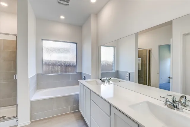 $2,300 | 7706 Poppy Petal Drive, Del Valle, TX 78617