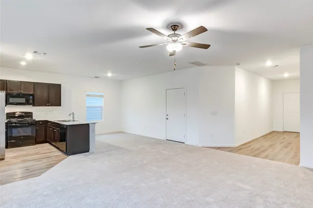 $2,300 | 7706 Poppy Petal Drive, Del Valle, TX 78617