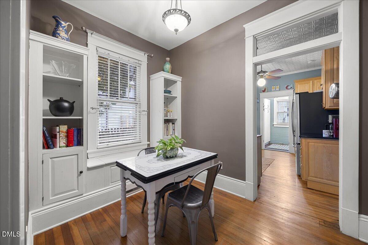 509 Cleveland Street Raleigh, NC 27605 - Photo 11 of 30 15-2A1A9497