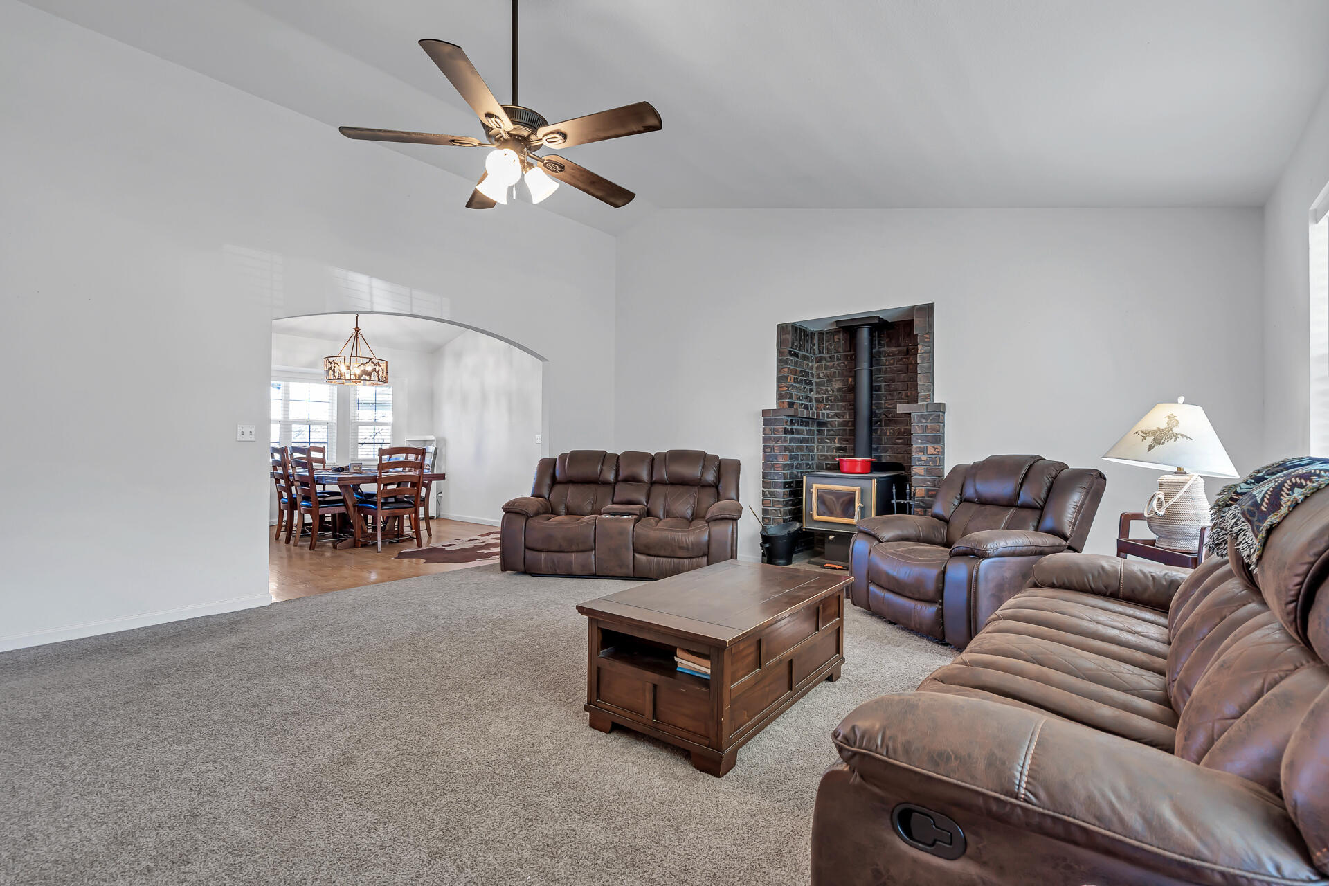 13725 Gas Point Road Igo, CA 96047 - Photo 13 of 56 Living