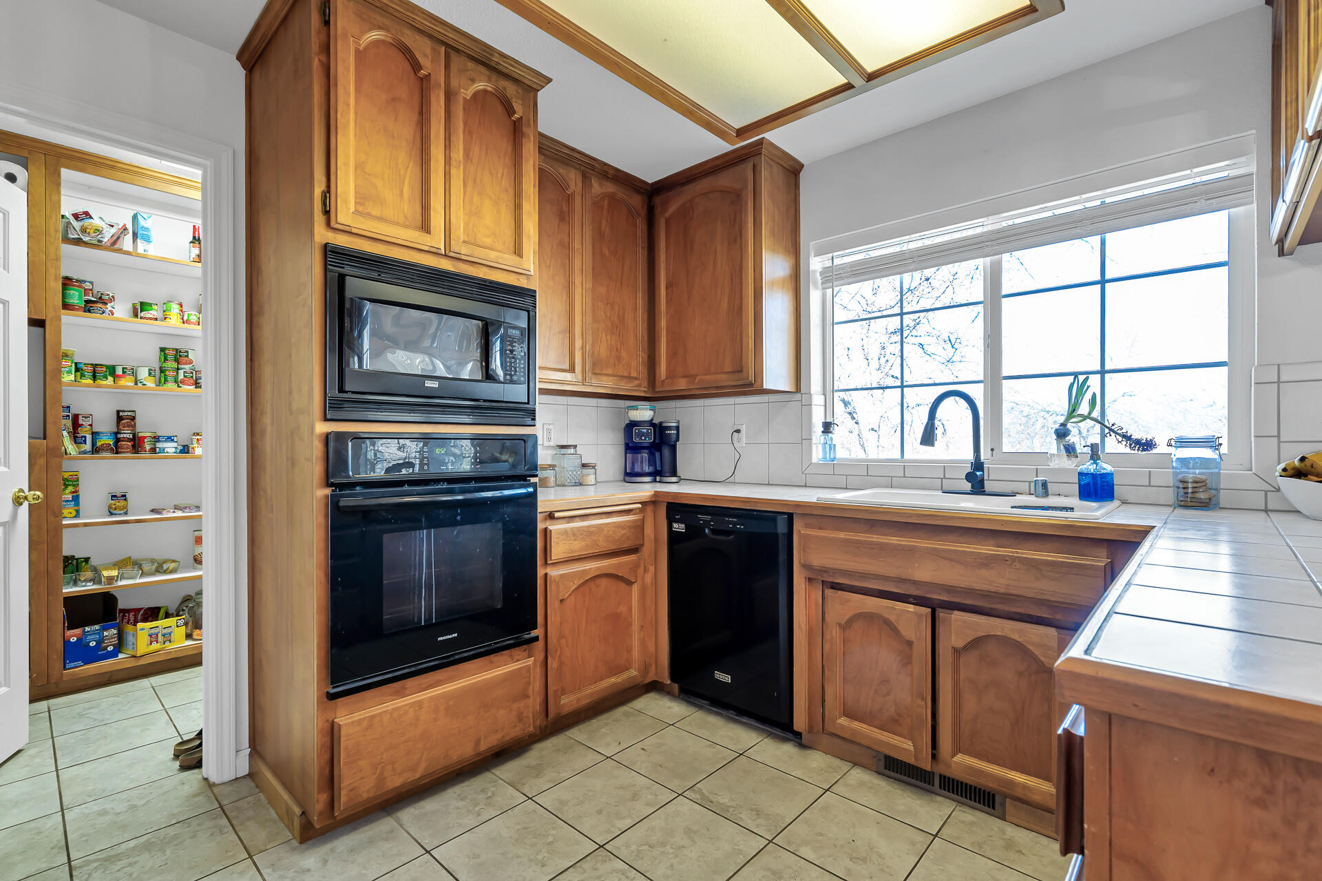 13725 Gas Point Road Igo, CA 96047 - Photo 22 of 56 Kitchen