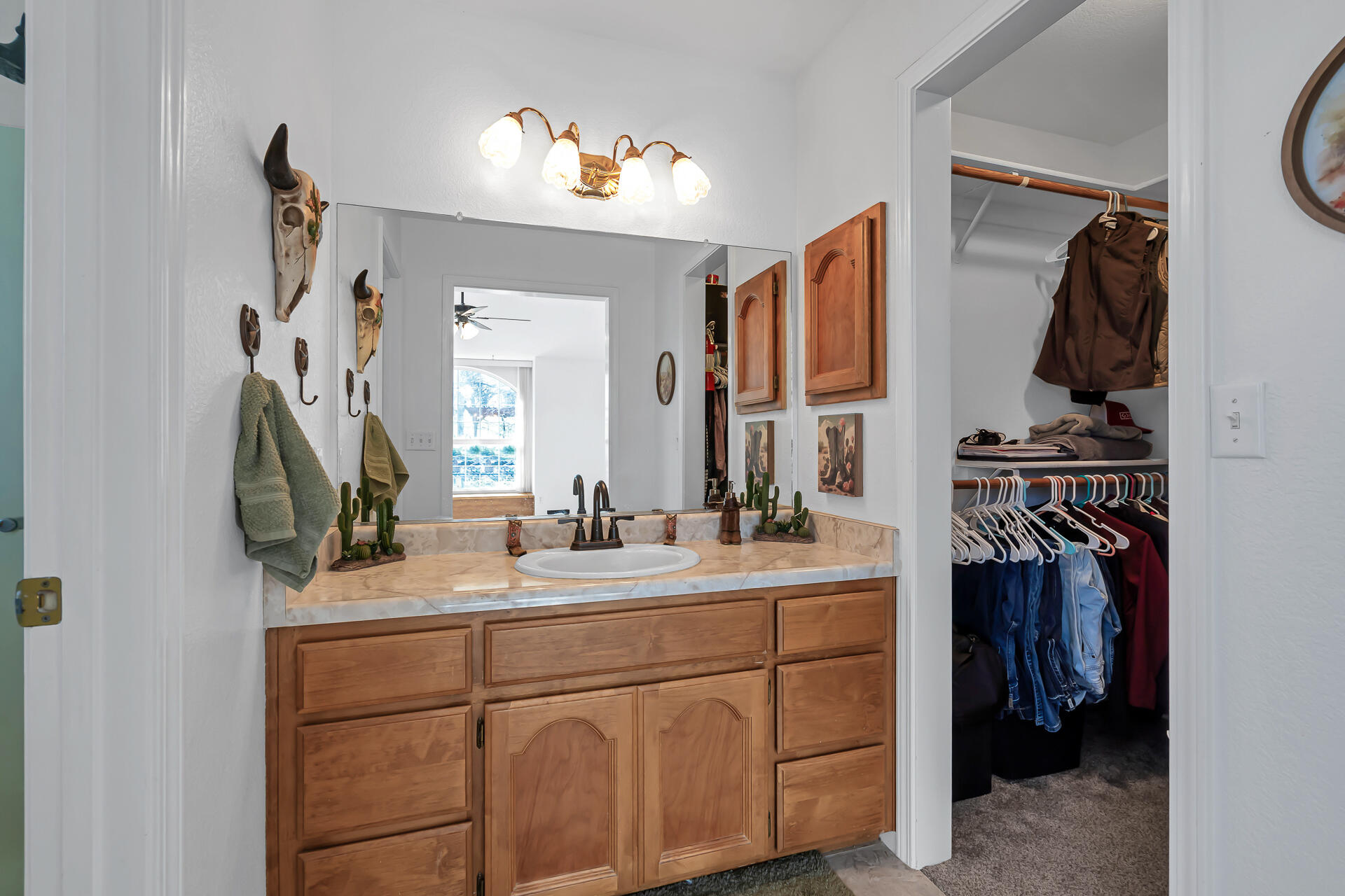 13725 Gas Point Road Igo, CA 96047 - Photo 32 of 56 Primary Bath