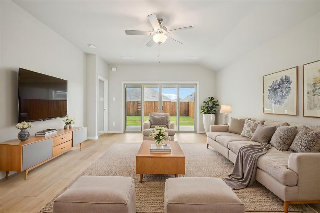 2105 Rannoch Street Sherman, TX 75092 - Photo 13 of 26 Photo is not of the actual home, but is an inspirational photo of builder’s model home and may depict options, furnishings, and/or decorator features that are not included.