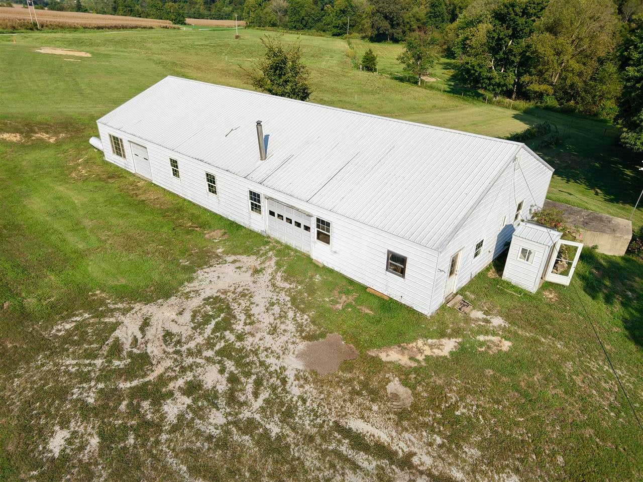 683 East Nobob Road Summer Shade, KY 42166 - Photo 9 of 17 Gallery Image 9